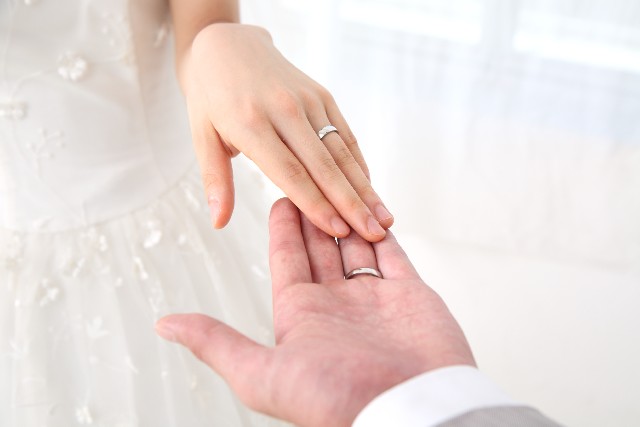銀婚式を迎える両親へ感謝を伝えよう プレゼント候補厳選18品 プリザーブドフラワーのはな物語 銀婚式を迎える両親へ感謝を伝えよう プレゼント候補厳選18品 プリザーブドフラワーのはな物語