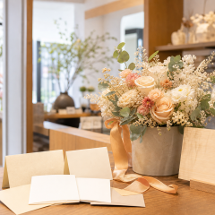 開店祝いや開業祝いの花ギフトに添えるメッセージカードのイメージ