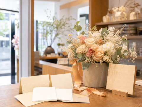 開店祝いや開業祝いの花ギフトに添えるメッセージカードのイメージ