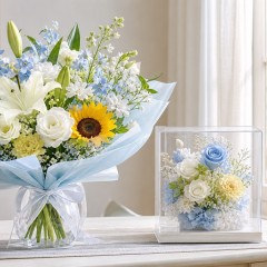 夏の窓辺で生花とプリザーブドフラワーを並べて比較するイメージ